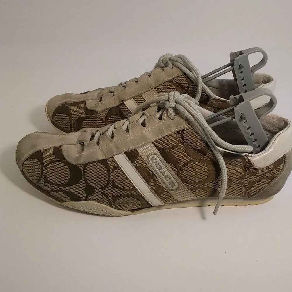 Coach women classic